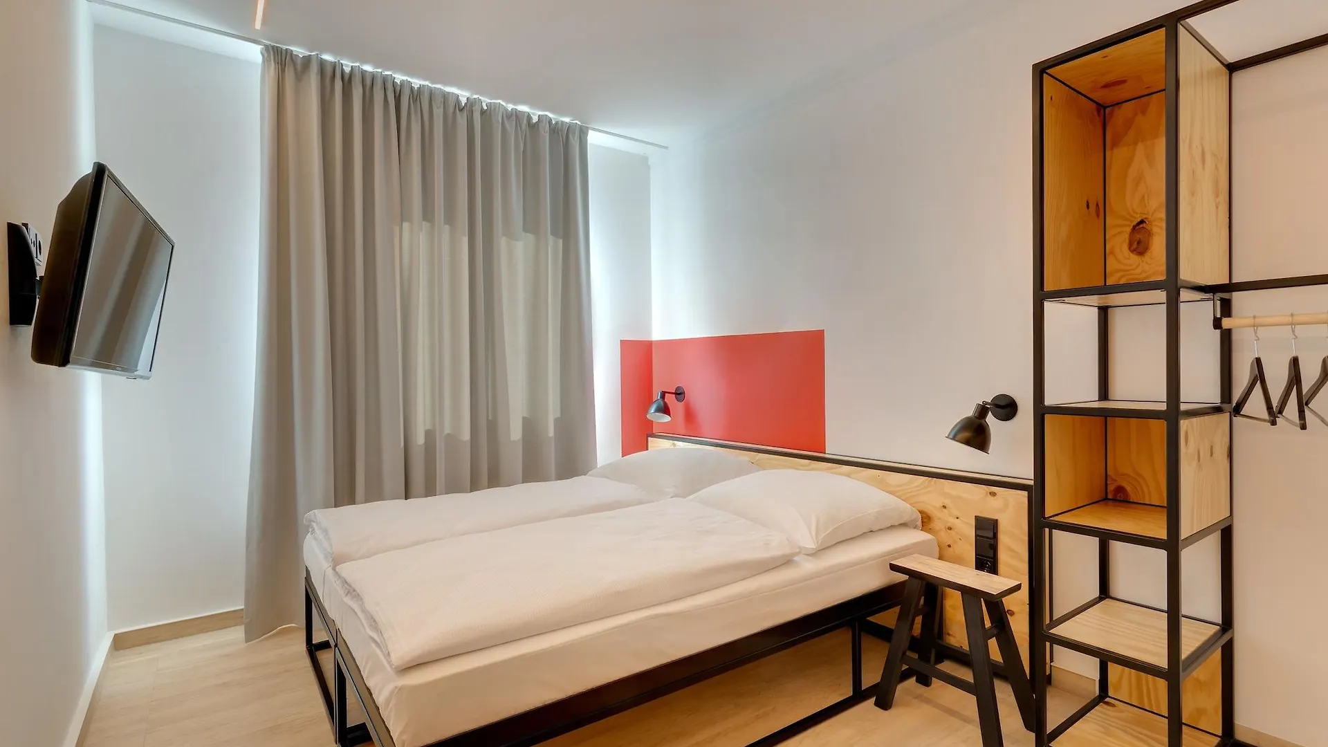 ***  Meininger Hotel Leipzig Hauptbahnhof Germany