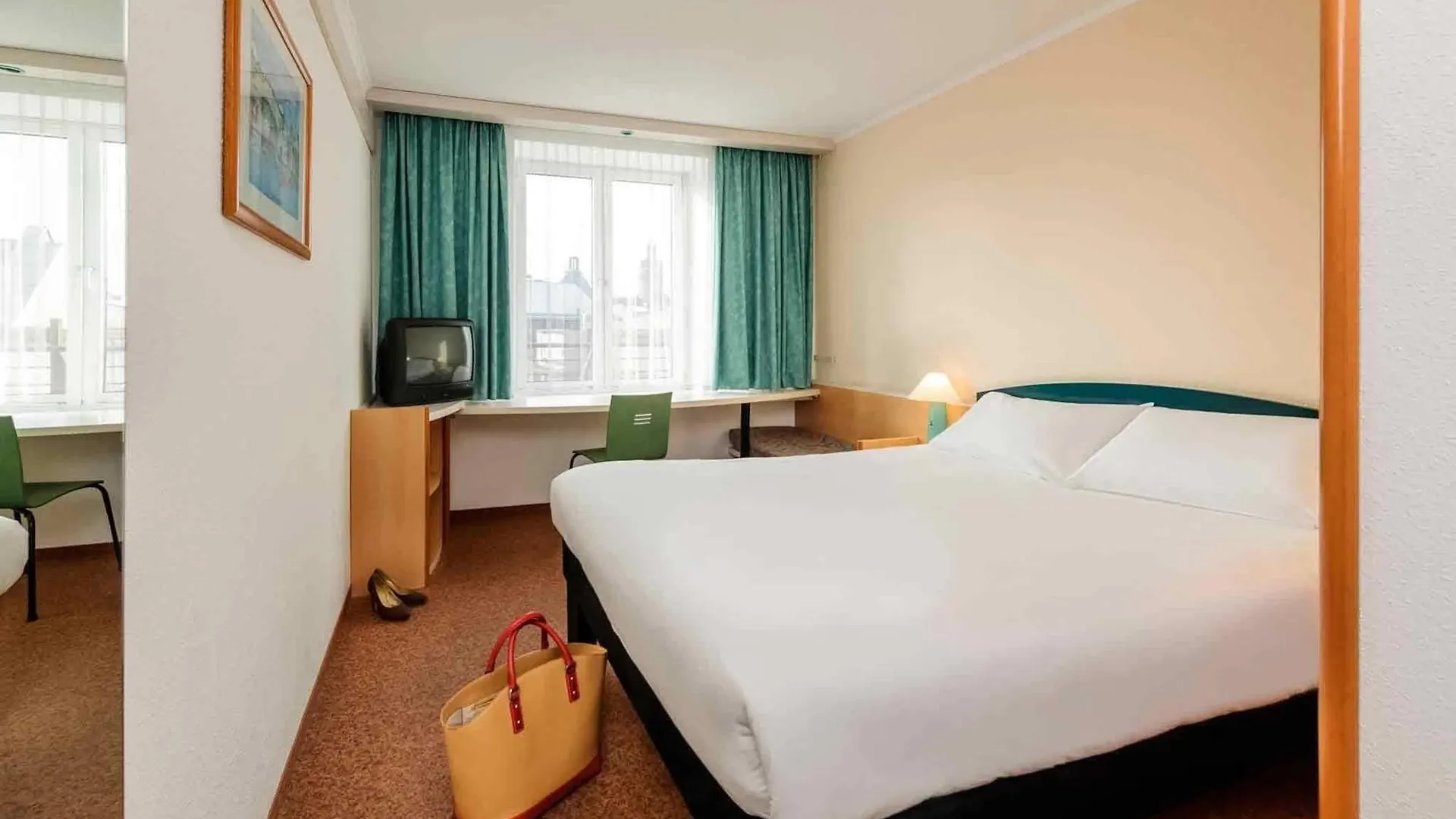 Meininger Hotel Leipzig Hauptbahnhof 3*,  Germany